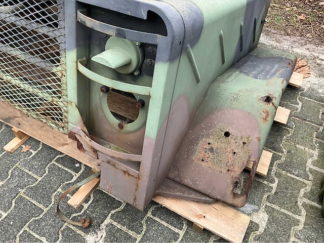 Hummer m900 front/ motorkap - afbeelding 6 van  6