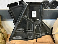 Hummer motorkap versteviging-set - afbeelding 1 van  4