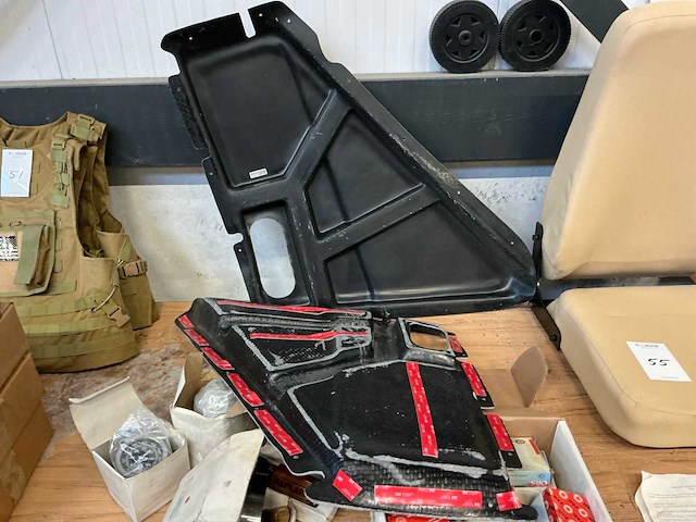 Hummer motorkap versteviging-set - afbeelding 4 van  4