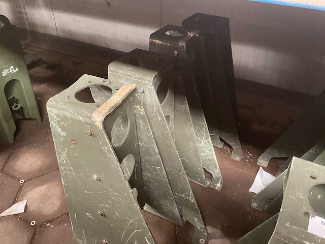 Humvee antennebevestigingsbeugel (4x) - afbeelding 5 van  5