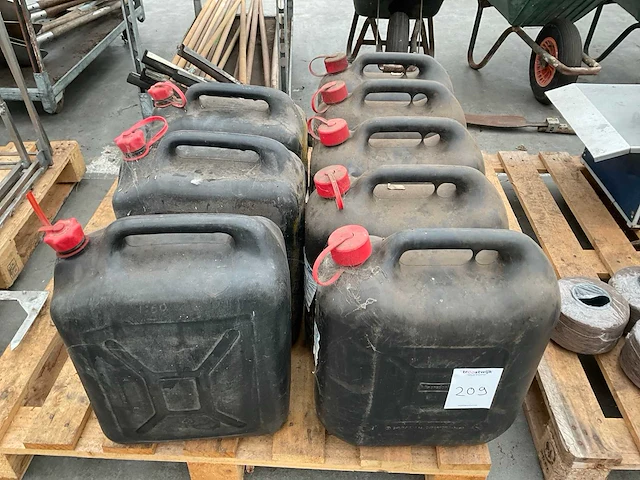 Hünersdorf 20l jerrycan voor brandstof (8x) - afbeelding 1 van  1