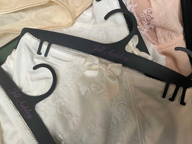 Hunkemoller & jill ashley lingerie (180x) - afbeelding 15 van  21