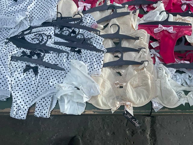 Hunkemoller jill ashley ondergoed lingerie (180x) - afbeelding 6 van  22