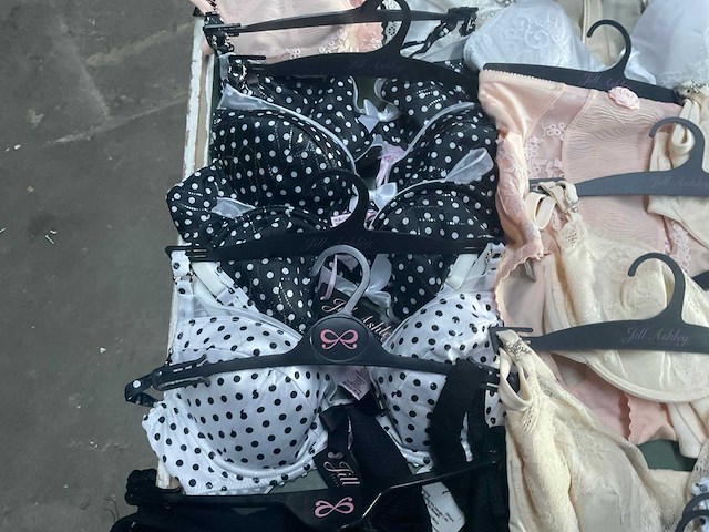 Hunkemoller jill ashley ondergoed lingerie (180x) - afbeelding 19 van  22