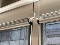 Hunter douglas - elektrisch bedienbaar rolgordijn (8x) - afbeelding 2 van  5