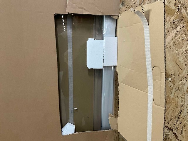 Huppe zijwand design e 892-907xh2000mm zilvermat helder vrijstaand - afbeelding 1 van  2