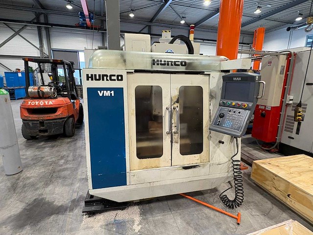 Hurco - 2004 - vm1 – verticaal cnc-bewerkingscentrum - afbeelding 2 van  8