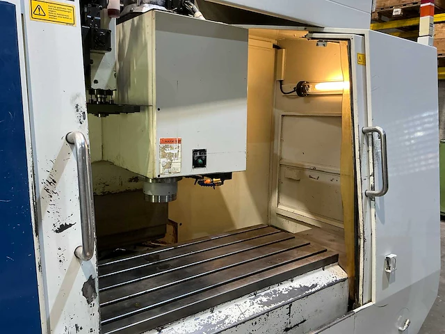 Hurco - bmc 4020 - cnc-milling machine - afbeelding 20 van  21