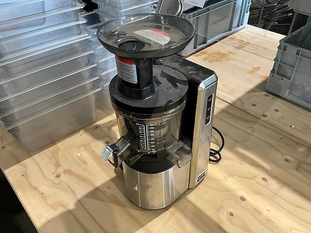 Hurom - hw-sbe18 - slowjuicer - afbeelding 1 van  4