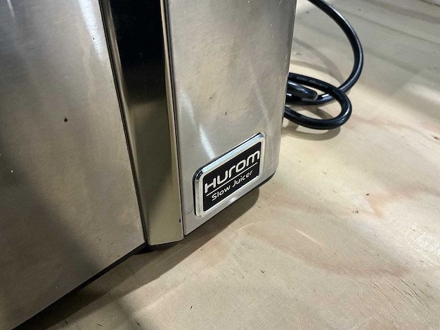 Hurom - hw-sbe18 - slowjuicer - afbeelding 2 van  2