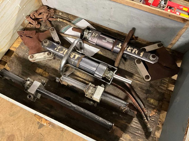 Hurst set hydraulisch redgereedschap - afbeelding 1 van  5