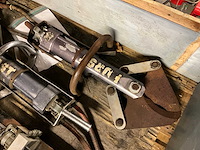 Hurst set hydraulisch redgereedschap - afbeelding 3 van  5