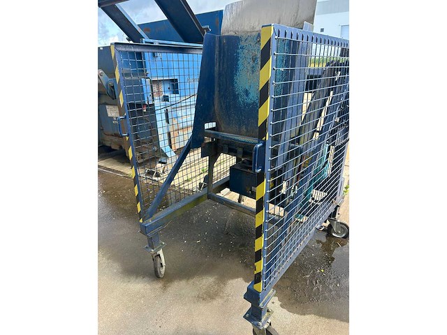 Husmann perscontainer met kantelaar - afbeelding 3 van  6