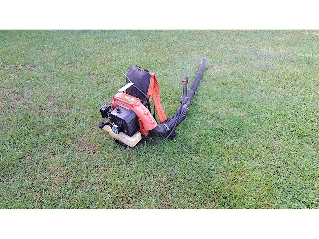 Husqvarna - 141 b - bladblazer - afbeelding 2 van  5