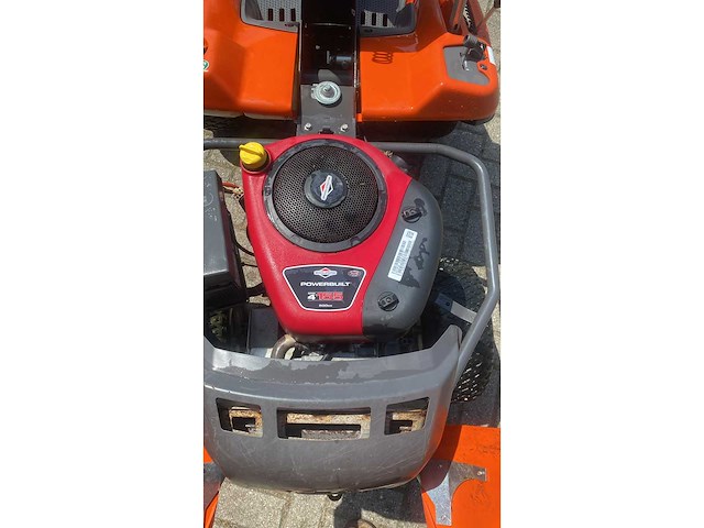 Husqvarna - 2012 - r216 - zitmaaier - afbeelding 6 van  7