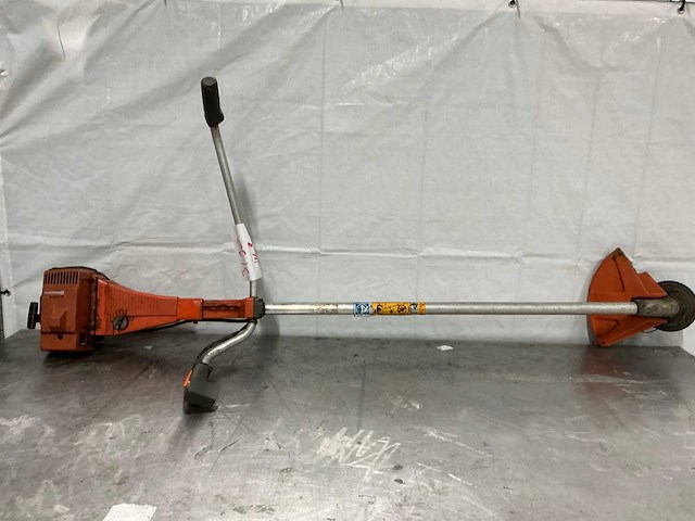 Husqvarna - 240r - bosmaaier - afbeelding 1 van  7