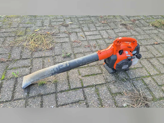 Husqvarna - bladblazer - afbeelding 1 van  4