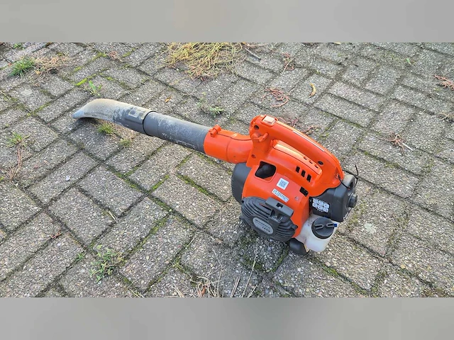 Husqvarna - bladblazer - afbeelding 3 van  4