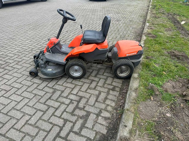 Husqvarna - electric - zitmaaier - afbeelding 4 van  9