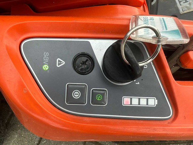 Husqvarna - elektrische - zitmaaier - afbeelding 6 van  7