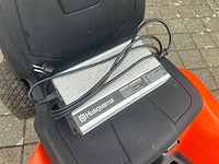 Husqvarna - elektrische - zitmaaier - afbeelding 7 van  7