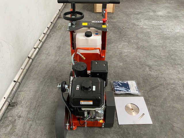 Husqvarna - fs 400 lv - vloerzaag inclusief blad - afbeelding 8 van  9