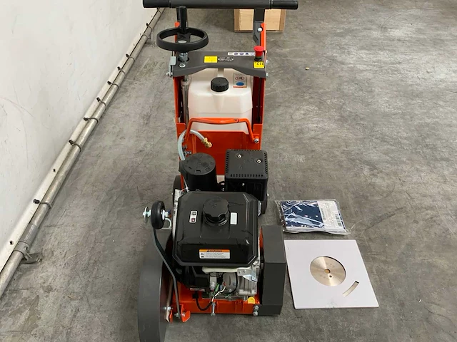 Husqvarna - fs 400 lv - vloerzaag inclusief blad - afbeelding 8 van  10