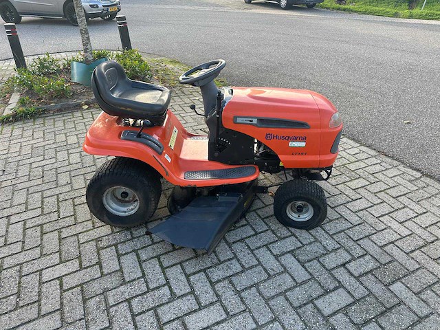 Husqvarna - lt 151 - zitmaaier - afbeelding 2 van  2