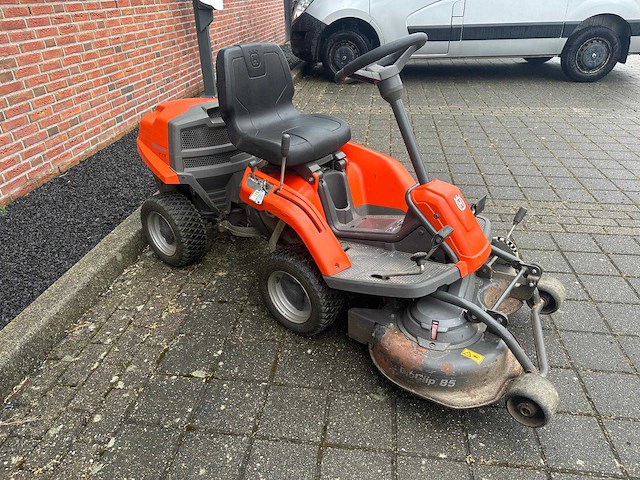 Husqvarna - r1118 - zitmaaier - afbeelding 2 van  8