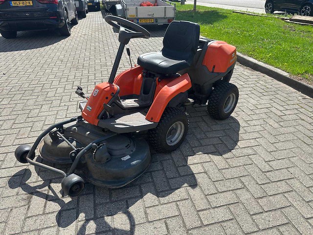 Husqvarna - r1150 - zitmaaier - afbeelding 2 van  4