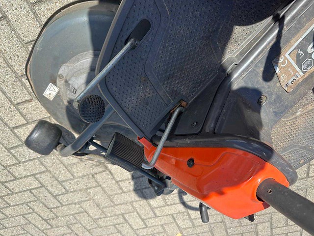 Husqvarna - r1150 - zitmaaier - afbeelding 4 van  5