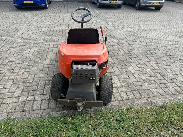 Husqvarna - rider - zitmaaier - afbeelding 5 van  5