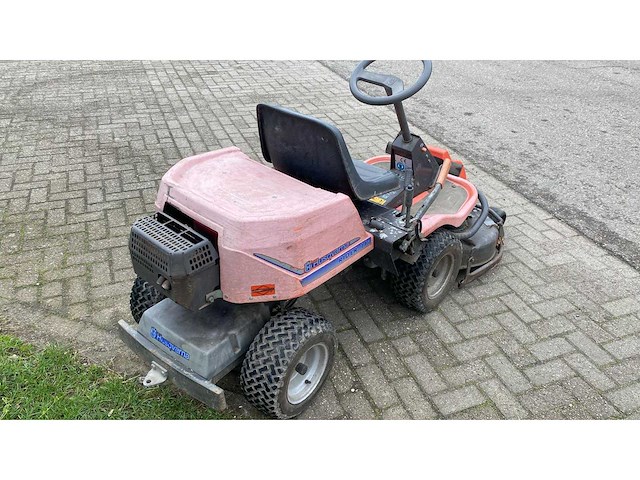 Husqvarna - rider 11 - zitmaaier - afbeelding 4 van  5