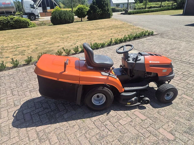 Husqvarna - zitmaaier - afbeelding 6 van  11