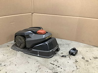 Husqvarna 105 robotmaaier - afbeelding 1 van  4