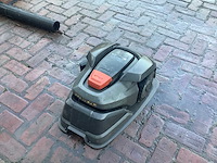 Husqvarna 105 robotmaaier - afbeelding 1 van  3