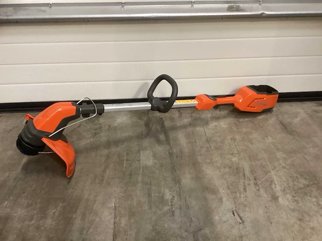 Husqvarna 115il accu trimmer ex accu - afbeelding 1 van  9