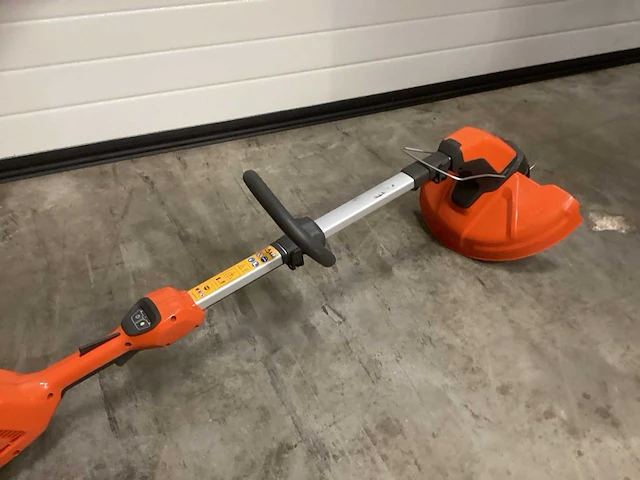 Husqvarna 115il accu trimmer ex accu - afbeelding 3 van  5