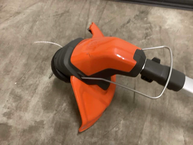 Husqvarna 115il accu trimmer ex accu - afbeelding 5 van  5