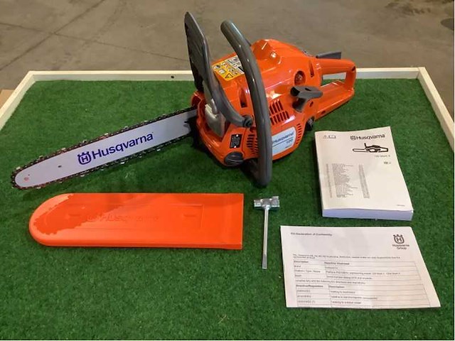 Husqvarna 120 / mark ii kettingzaag - afbeelding 3 van  8
