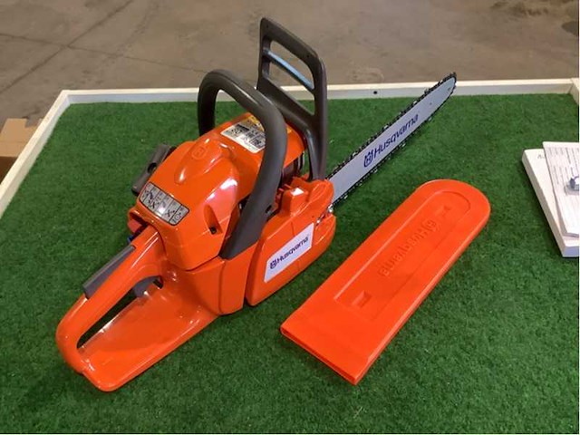 Husqvarna 120 / mark ii kettingzaag - afbeelding 5 van  8