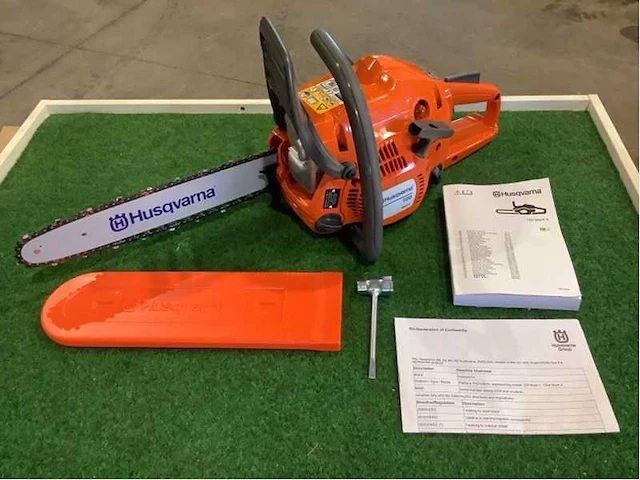 Husqvarna 120 / mark ii kettingzaag - afbeelding 3 van  8