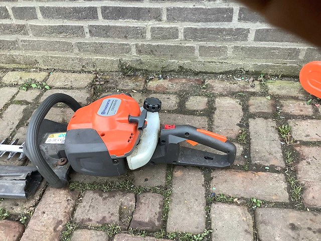 Husqvarna 122hd45 heggenschaar - afbeelding 2 van  3
