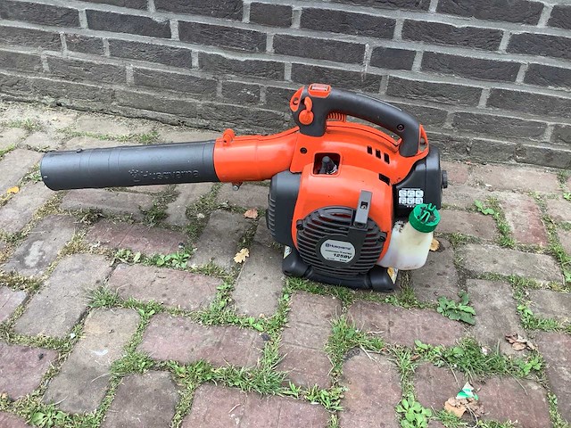 Husqvarna 125bv bladblazer - afbeelding 2 van  3