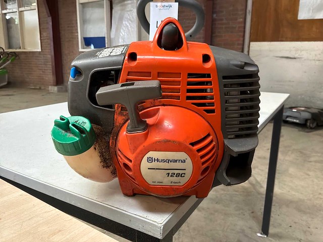 Husqvarna 128c benzine trimmer - afbeelding 2 van  4
