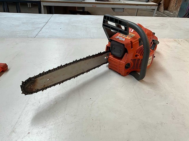 Husqvarna 137 kettingzaag - afbeelding 4 van  8