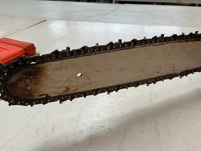 Husqvarna 137 kettingzaag - afbeelding 1 van  2