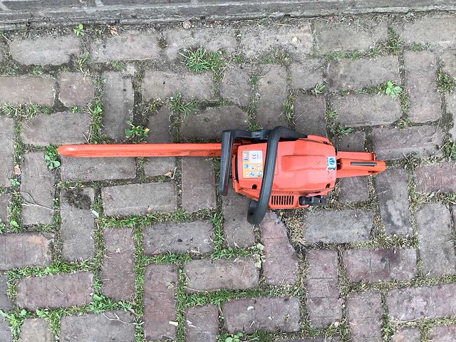 Husqvarna 141 kettingzaag - afbeelding 3 van  3