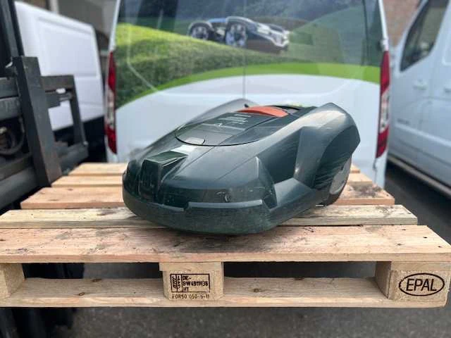 Husqvarna 220 ac robotmaaier - afbeelding 2 van  4