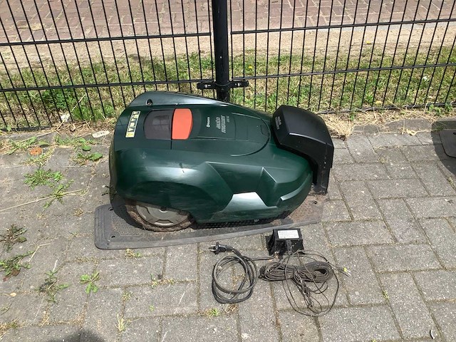 Husqvarna 220 ac robotmaaier - afbeelding 2 van  6